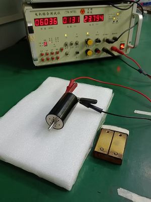 Motori a corrente continua a 35 mm a spazzola personalizzabili senza core 92 Watt 4640 giri al minuto 12 V ad alta efficienza